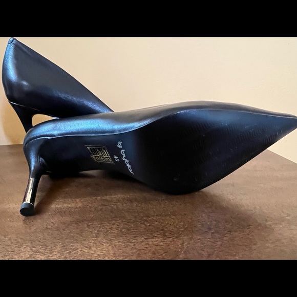 Byblos Black Pumps (EU 40/US 9) women's couture - Picture 4 of 6